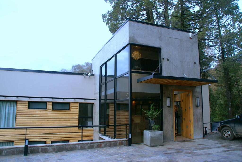 El Oasis Apart Hotel San Martin de los Andes Exterior photo