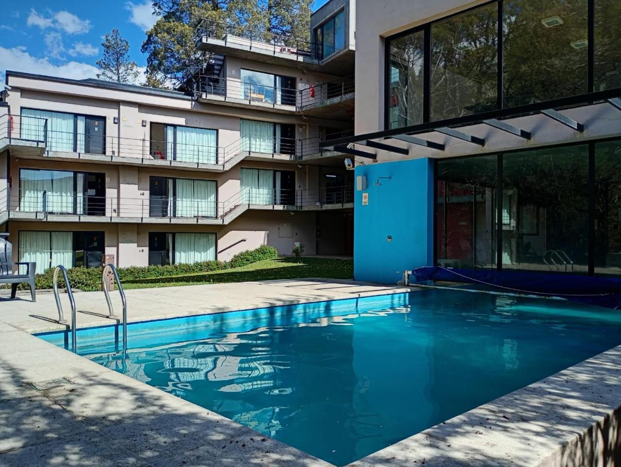 El Oasis Apart Hotel San Martin de los Andes Exterior photo