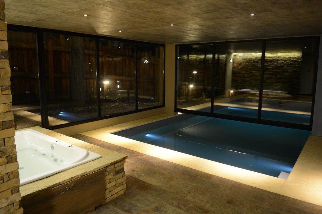 El Oasis Apart Hotel San Martin de los Andes Exterior photo