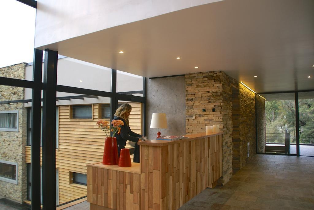 El Oasis Apart Hotel San Martin de los Andes Exterior photo
