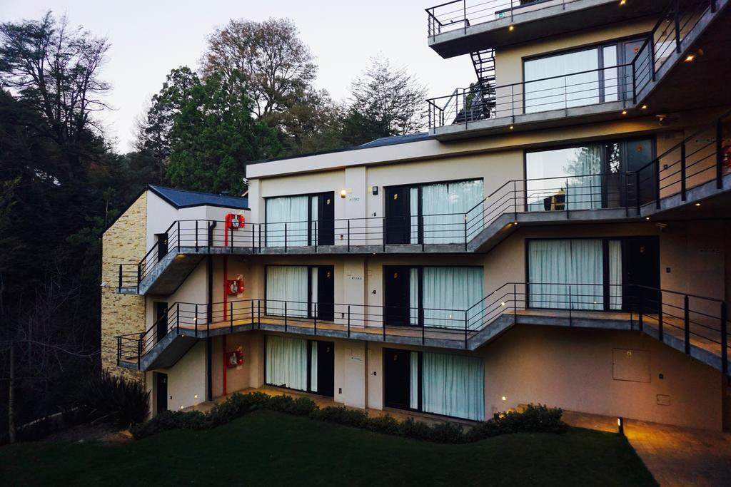El Oasis Apart Hotel San Martin de los Andes Exterior photo
