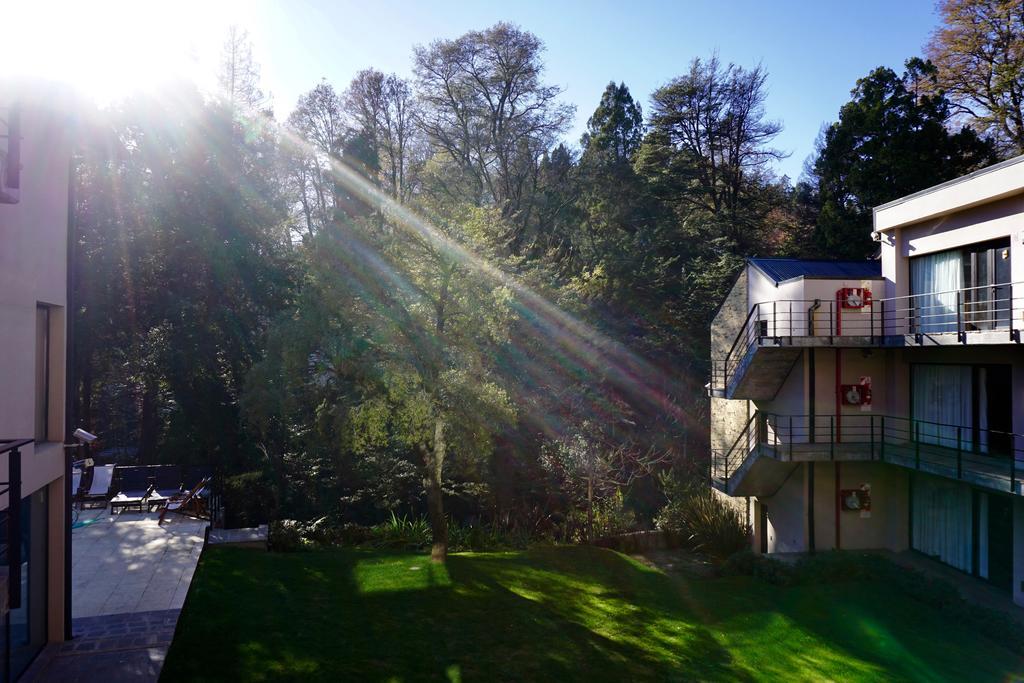 El Oasis Apart Hotel San Martin de los Andes Exterior photo