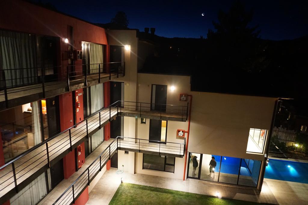 El Oasis Apart Hotel San Martin de los Andes Exterior photo